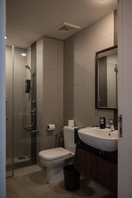Deluxe Seaview Suite Twin Bed By The Only Bnb Tanjung Tokong Eksteriør bilde